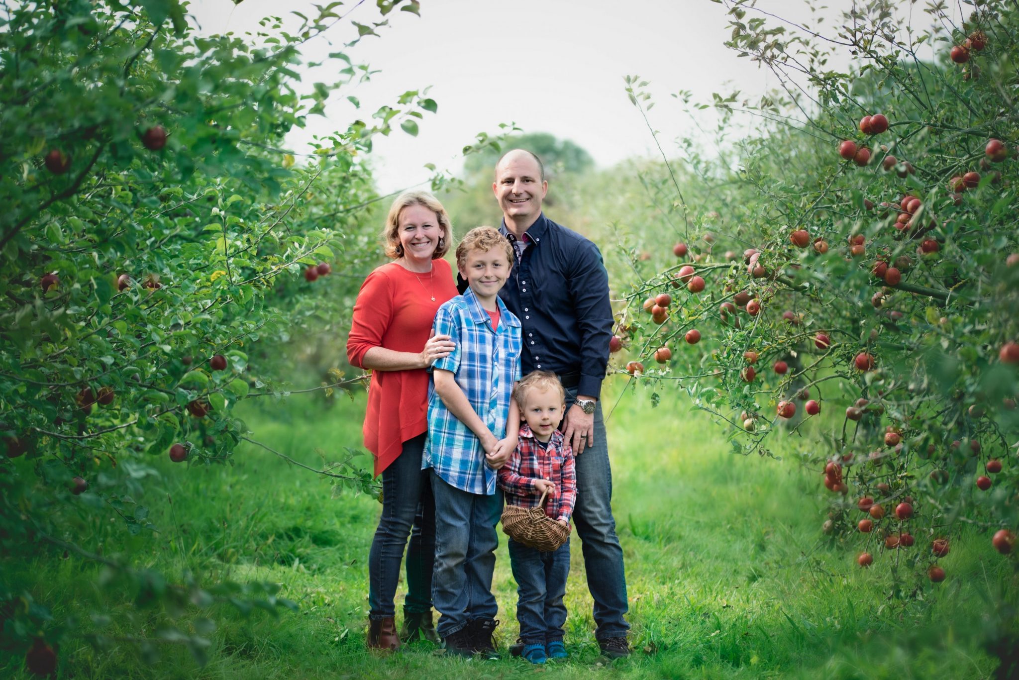 apple orchard chesapeake family photography